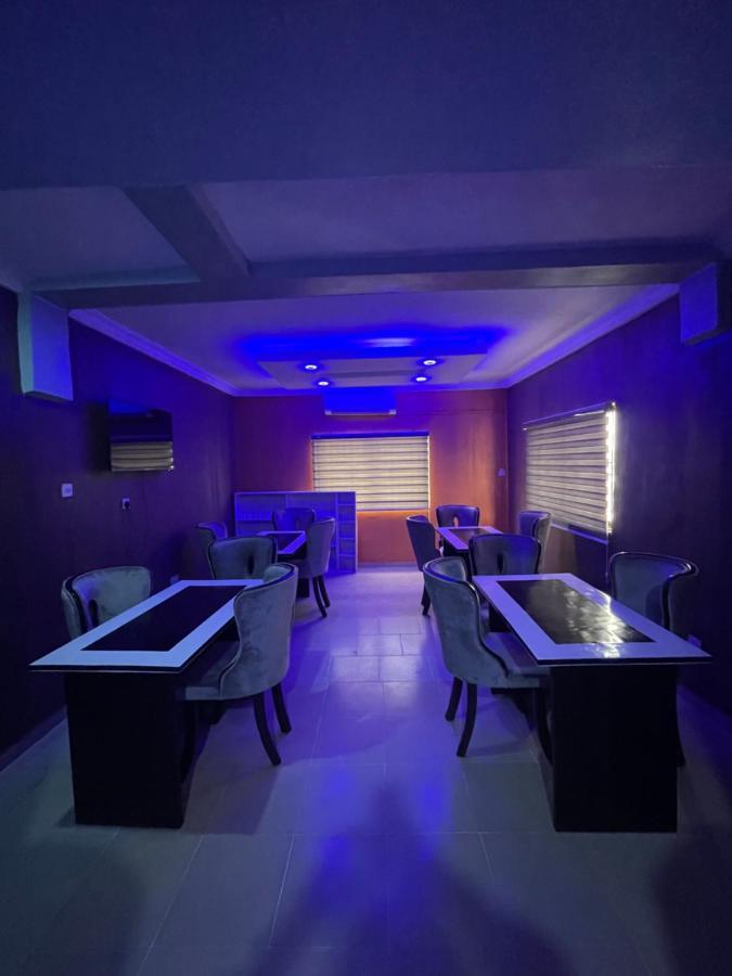 Alluring View Hotel - Allen Avenue ลากอส ภายนอก รูปภาพ